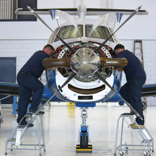 تعمیر و نگهداری مکانیکی فوری هواپیما